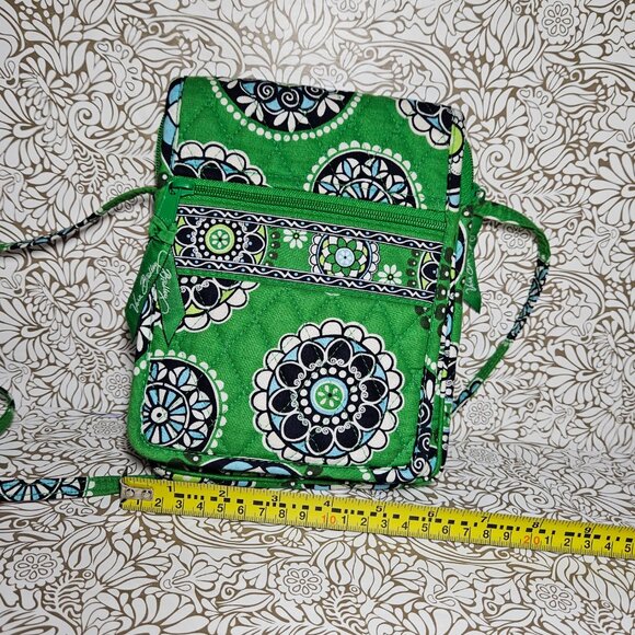 Vera Bradley~Cupcakes Green~Mini Hipster Crossbody - Picture 3 of 8
